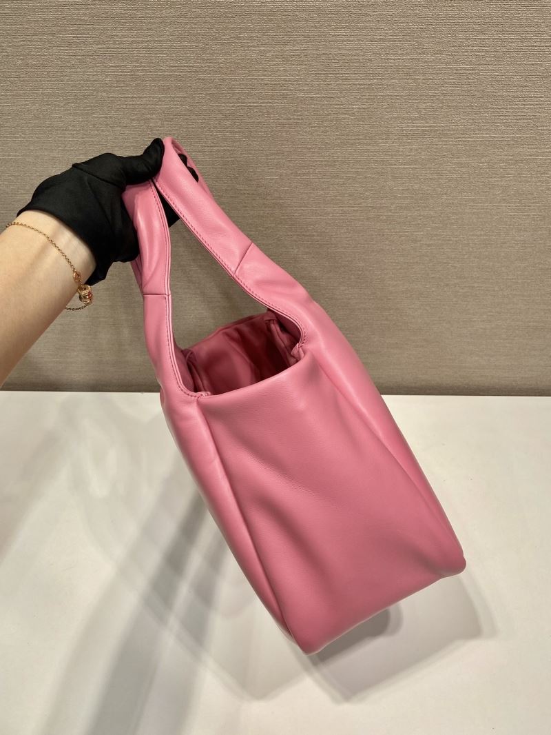 Pra*a tote bags